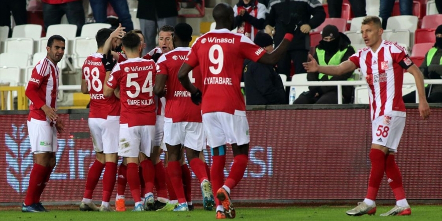 Sivasspor'dan Kupada Farklı Galibiyet