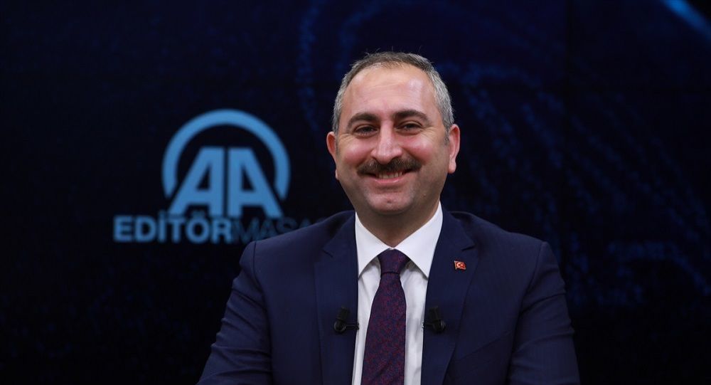 Adalet Bakanı Gül: E-tebligatla binlerce ağaç kesilmekten kurtuldu