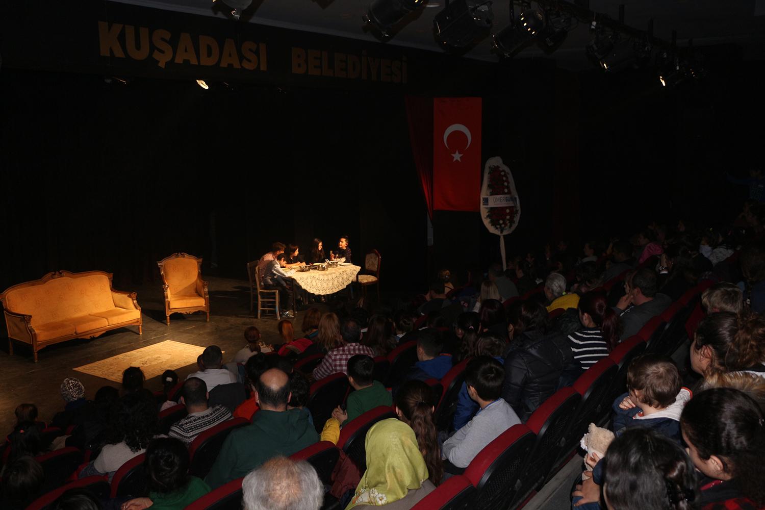 SÖMESTR TATİLİNİN İLK HEDİYESİ KUŞADASI BELEDİYESİ’NDEN