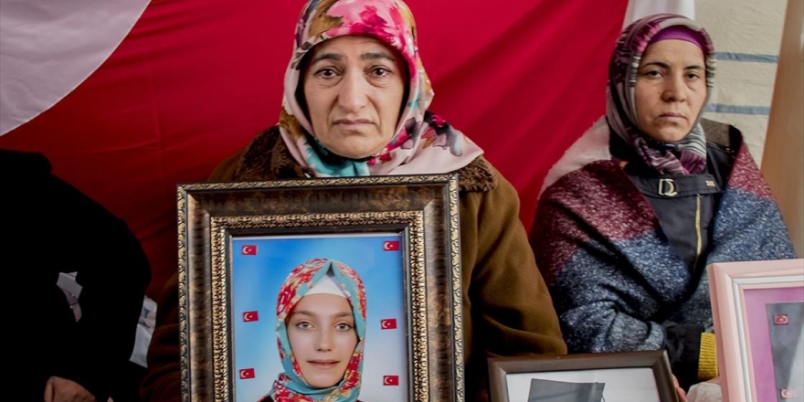 Diyarbakır Annelerinden Akkuş: Kızım Kokunu, Sesini Çok Özledik