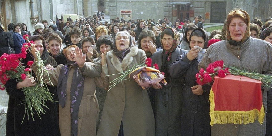 Azerbaycan'da 30 Yıldır Dinmeyen Acı 'Kanlı Ocak'