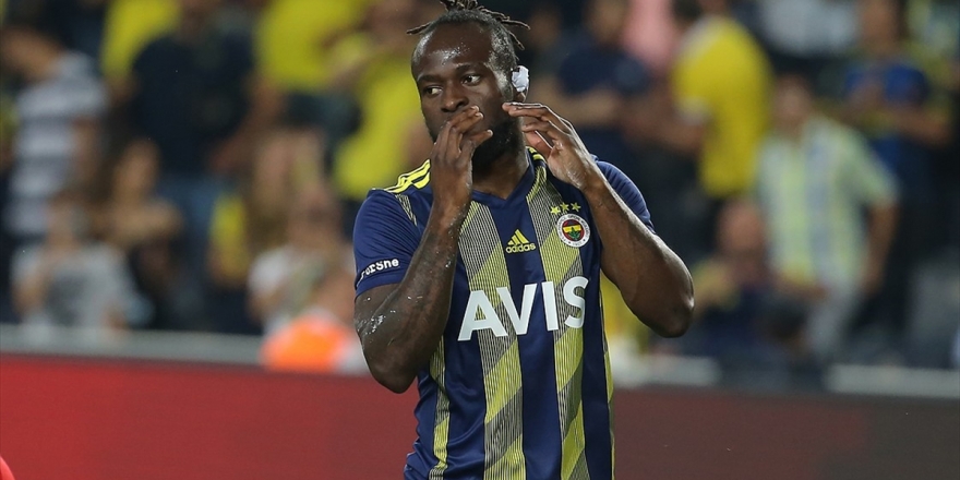 Lampard'dan Moses Açıklaması: Başka Bir Takımda Oynamak İçin Kulübe Geri Dönecek