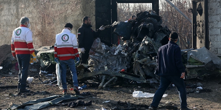 İran Ukrayna Uçağının İki Füzeyle Vurulduğunu Doğruladı