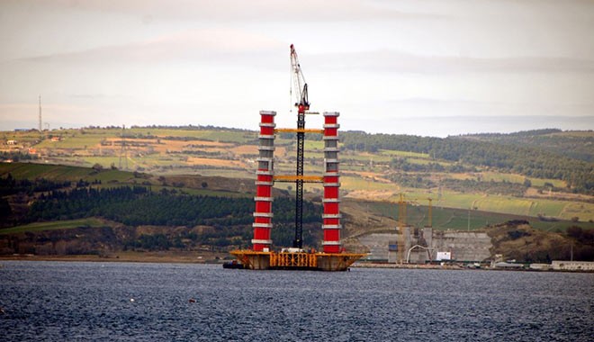 Üsküdar'da Çanakkale Köprüsü dolandırıcılığı: Mağdurlardan kimi milyonluk evini kimi parasını ka
