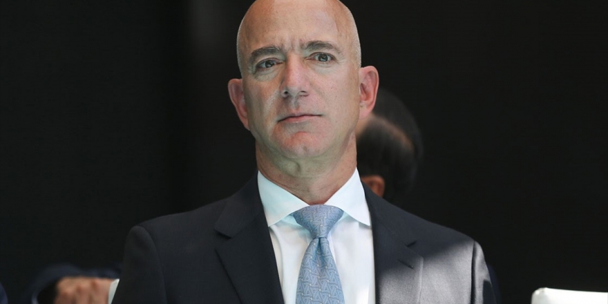 Amazon'un Kurucusunun Telefonuna Kendini Yok Eden Yazılım Yüklenmiş Olabileceği İddiası