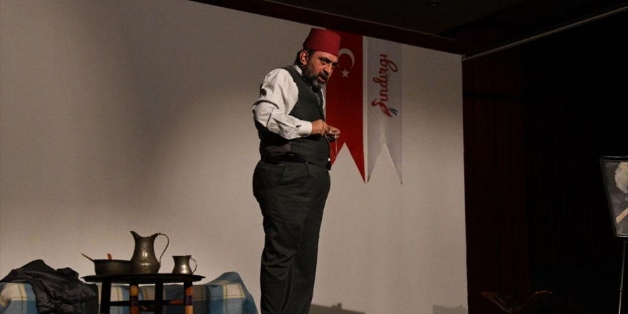 'Gitme Ey Yolcu' Balıkesir'de Sahnelendi