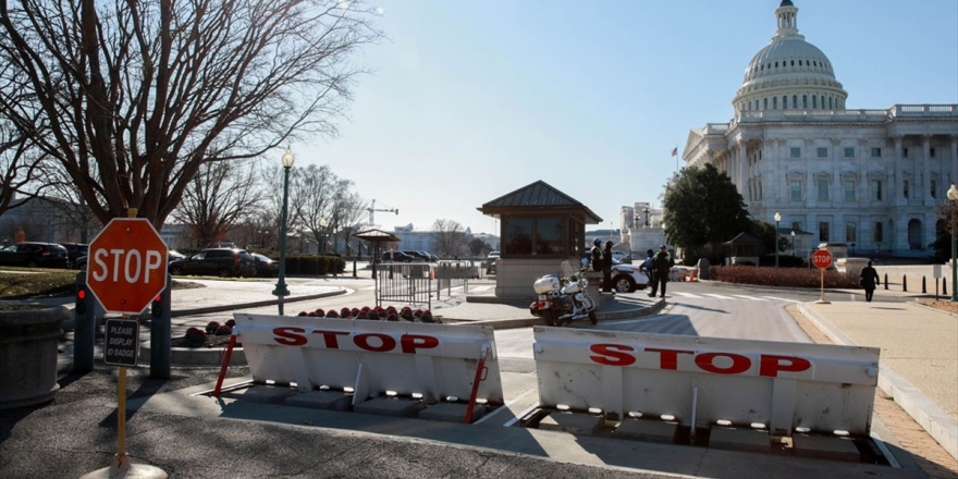 Trump'ın Senatodaki Azil Yargılamasında 3. Gün Sona Erdi