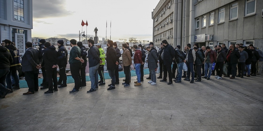 Yaptıkları İşkencelerin Videosunu Çektikleri İddiasıyla Gözaltına Alınan 22 Şüpheli Adliyede