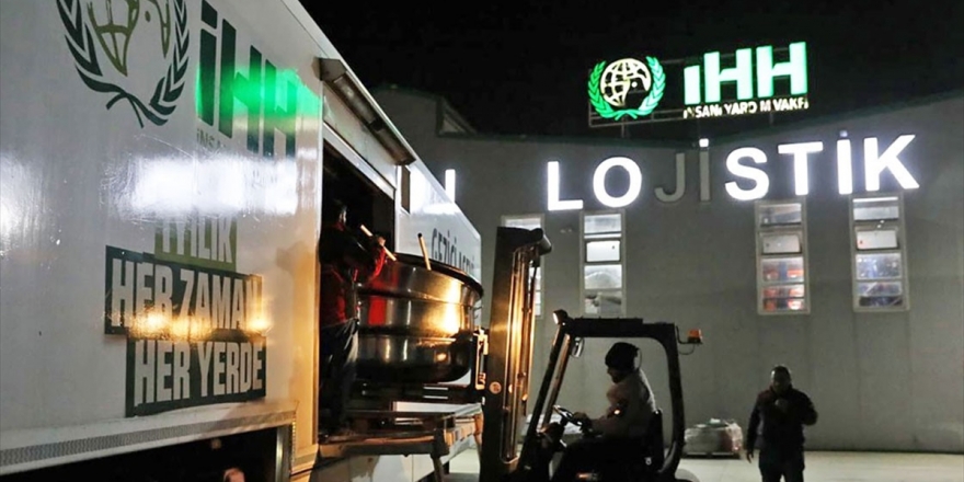 İHH’den Deprem Bölgesine Yardım Seferberliği