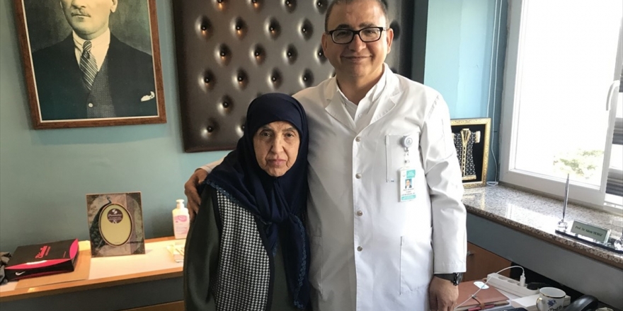 11 Yıl Süren 'Delirten Ağrılardan' Ameliyatla Kurtuldu