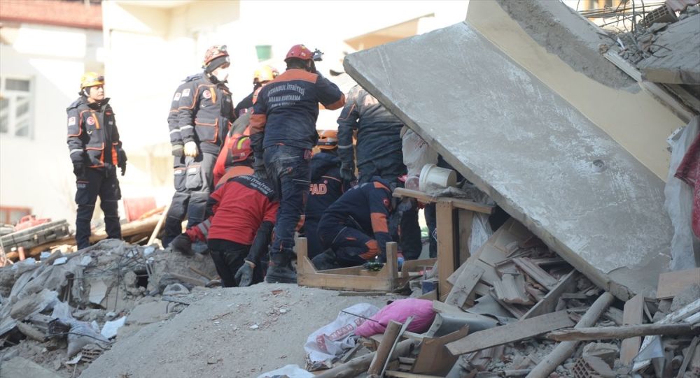 Elazığ'daki depremde hayatını kaybedenlerin sayısı 35'e çıktı