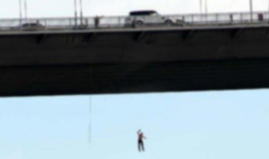 Bir Vatandaş İstanbul 15 Temmuz Şehitler Köprüsünden Atlayarak İntihar Etti