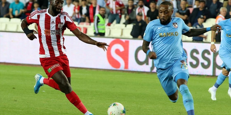 Gaziantep Fk-sivasspor Maçının Geliri Depremzedelere Bağışlanacak