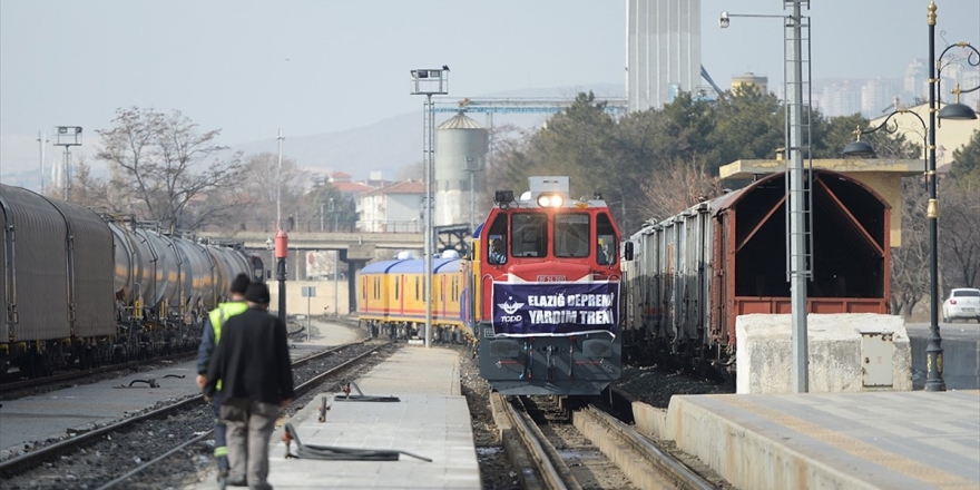 TCDD'nin Yardım Treni Elazığ'da