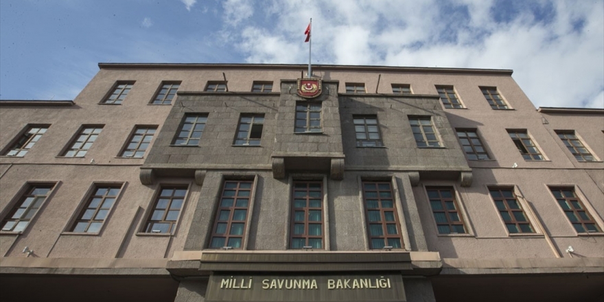 MSB: AP'de Bayrağımıza Saldıran Şımarık Çocuklara Al Sancağımızın Gücünü Göstermeye Devam Edeceğiz