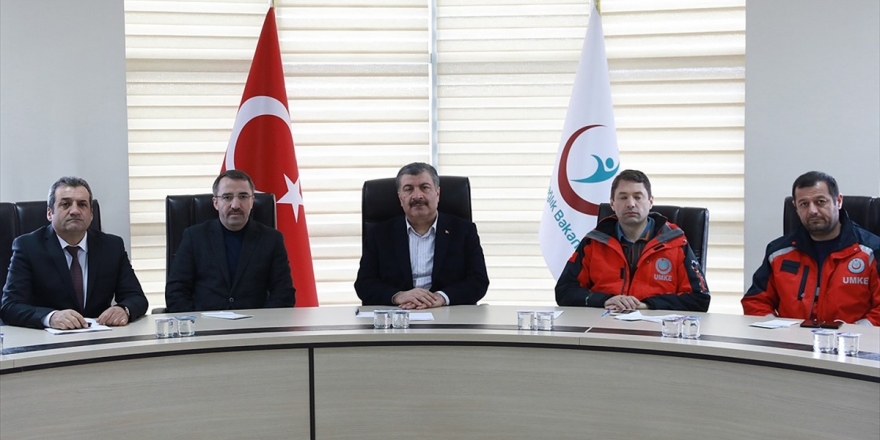 Sağlık Bakanı Koca: Çin'den Gelen 11 Bin Yolcu Tarandı, Şüpheli Bir Yolcuya Rastlanmadı