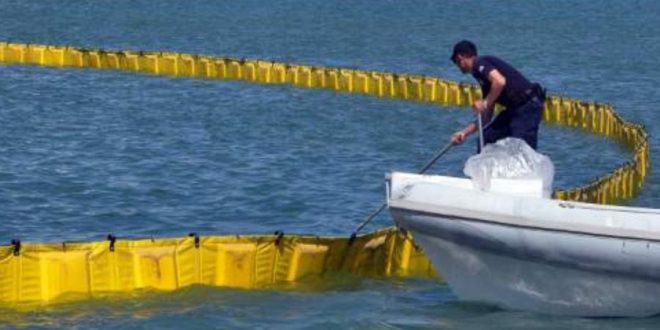 ALP KIRIKKANAT YAZDI: YUNANİSTAN’IN TUHAF BİR MÜLTECİ PROJESİ: YÜZEN BARİYERLER