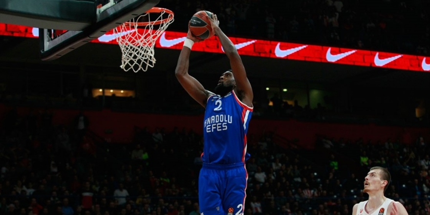 THY Avrupa Ligi'nde Anadolu Efes Liderliğini Sürdürdü