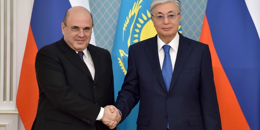 Kazakistan Cumhurbaşkanı Tokayev, Rusya Başbakanı Mişustin İle Görüştü