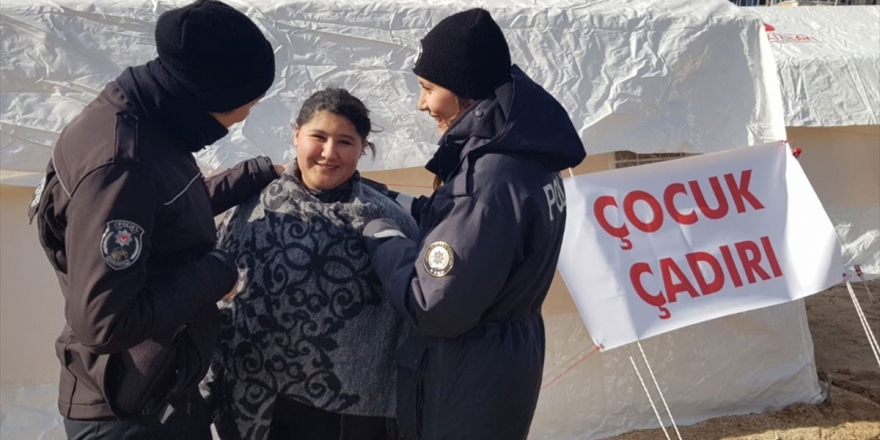 Takviye Hazır Kuvvet Ekipleri Depremzedeler İçin Görev Başında