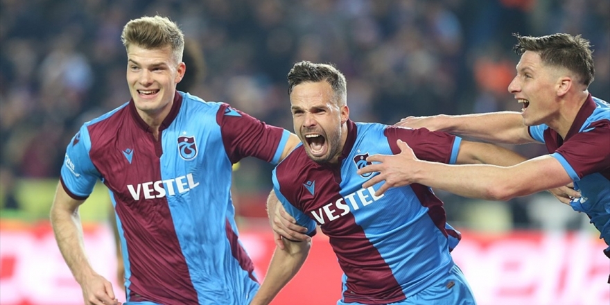 Trabzonspor Geriye Düştüğü Maçı Kazadı