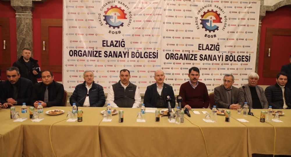 Bakanlar Soylu ve Kurum, iş insanları ile bir araya geldi