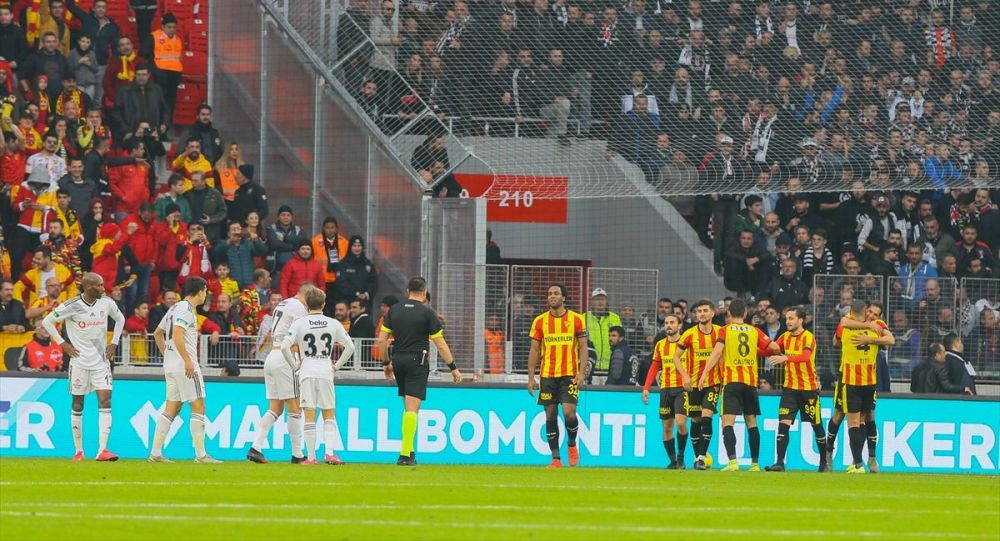 Beşiktaş, TFF ve MHK'yı topa tuttu: Kuralına göre oynatacağız