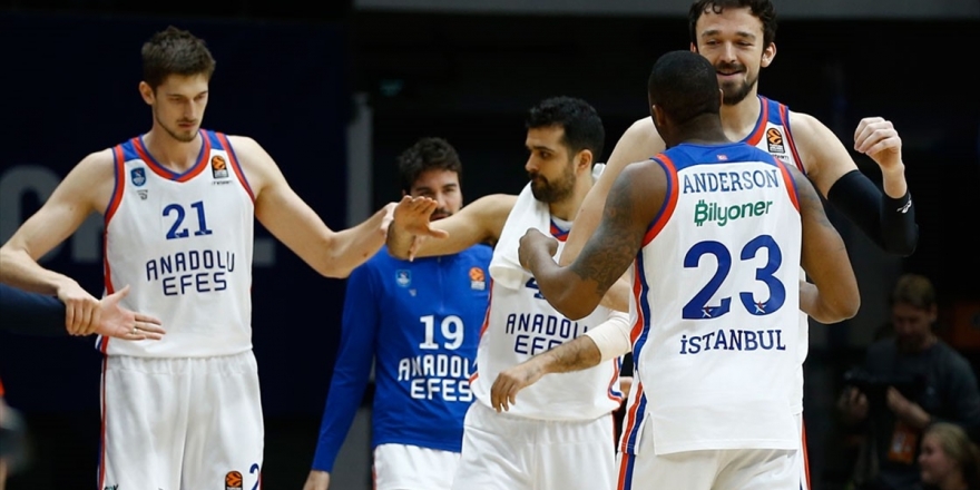 Anadolu Efes Galibiyete Odaklandı