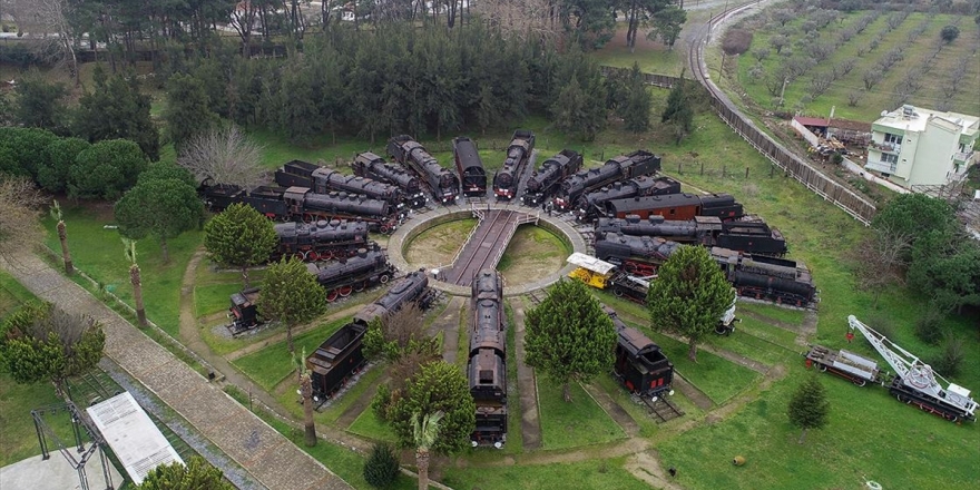 'Kara Trenler' Müzede Ziyaretçi Çekiyor