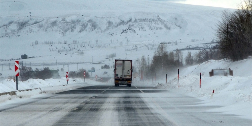 Meteorolojiden Kar Yağışı Ve Çığ Tehlikesi Uyarısı