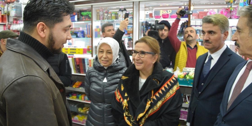 Ticaret Bakanı Pekcan Depremden Etkilenen Malaya'da Esnafı Ziyaret Etti