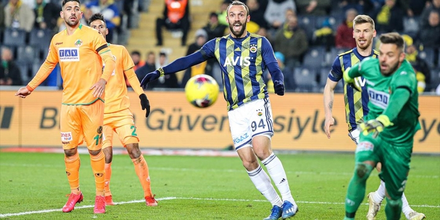 Fenerbahçe'den Kadıköy'de Kritik Puan Kaybı