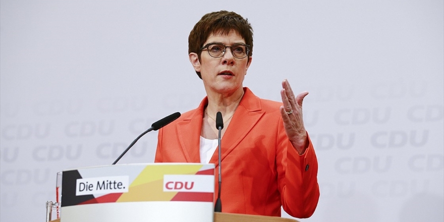 Almanya'daki Siyasi Kriz Büyüyor