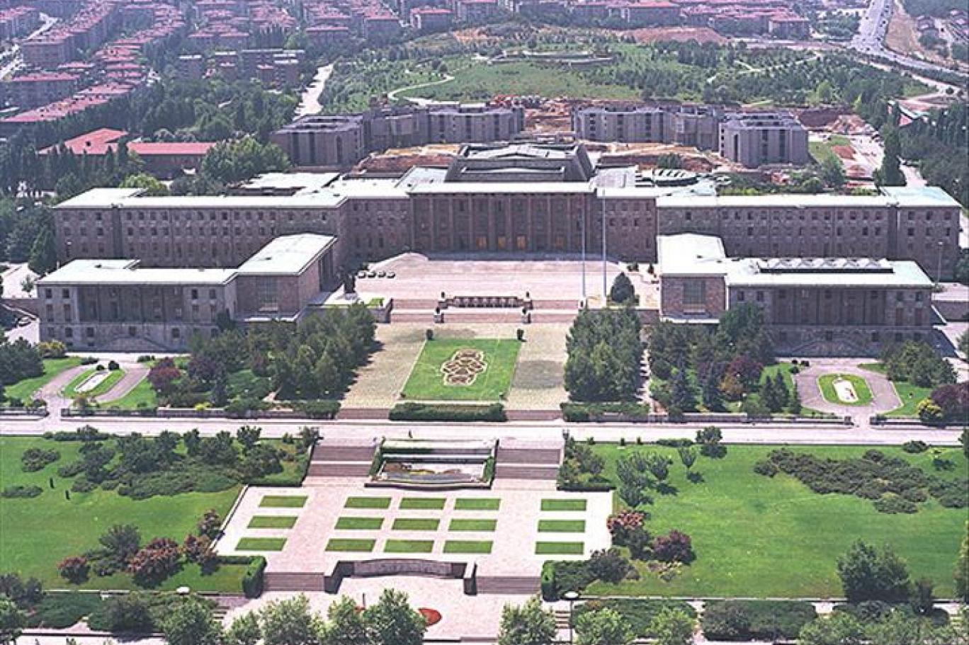 CHP’li Milletvekili Başarır: Açlık intiharları Meclis’in kapısına dayandı