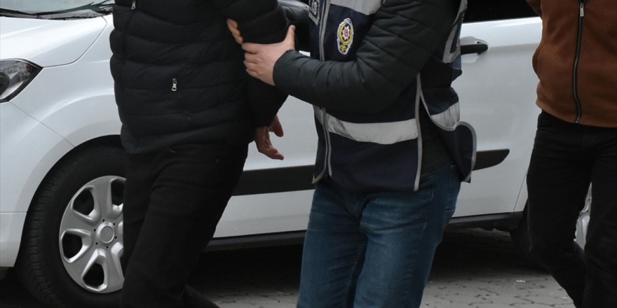 İstanbul'da Fetö'nün 'Gaybubet' Evlerine Operasyon: 19 Gözaltı