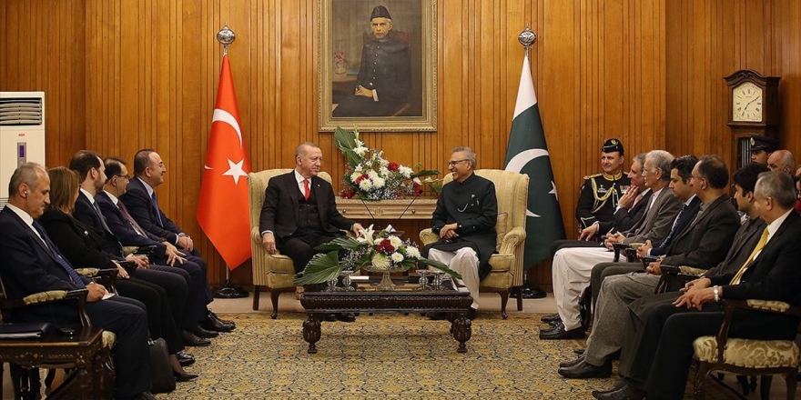 Cumhurbaşkanı Erdoğan İle Pakistan Cumhurbaşkanı Alvi Bir Araya Geldi