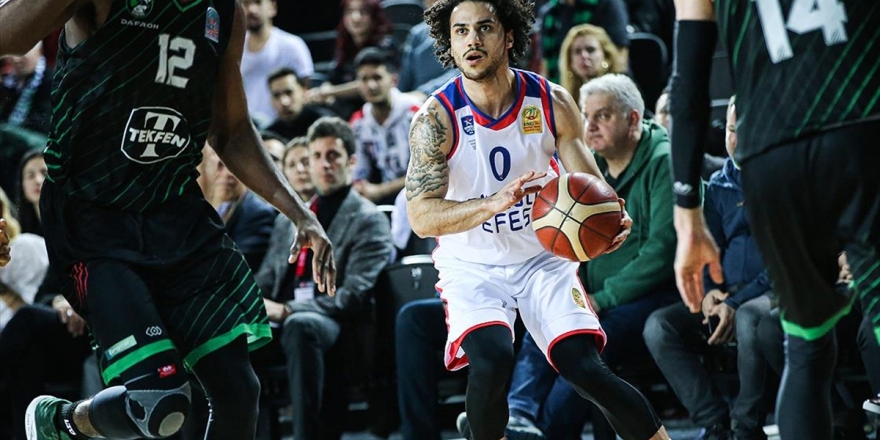 Shane Larkin'den koronavirüs açıklaması: Türkiye Ligi'nin neden hala devam ettiğini anlayamıyorum