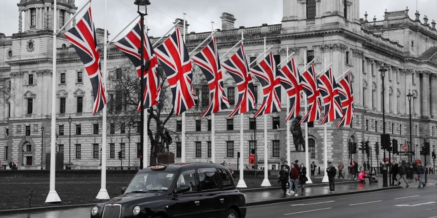 İngiliz Vekil Kovid-19 Nedeniyle Kendini Tecrit Etti