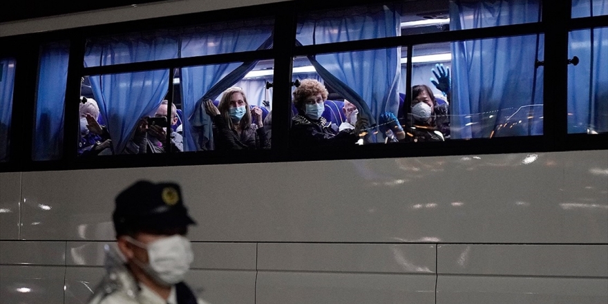 ABD, Japonya'da Karantinadaki Gemiden Vatandaşlarını Tahliye Etti