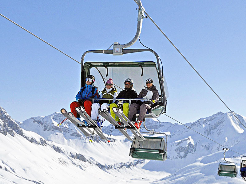 DOĞAN SATMIŞ YAZDI: İYİ EĞİTİMLİ, ÇOK KAZANAN 'MAGANDALAR'