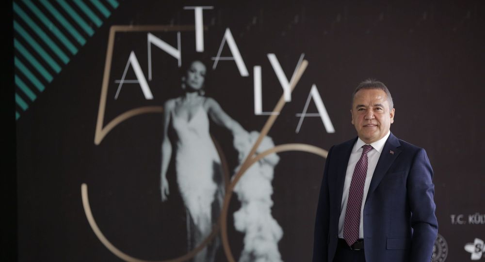 Altın Portakal'da yerli yapımlara ilk gösterim koşulu getirildi