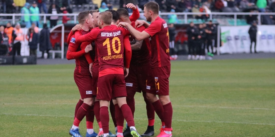 Kayserispor'da İlk Deplasman Galibiyeti Umutları Artırdı