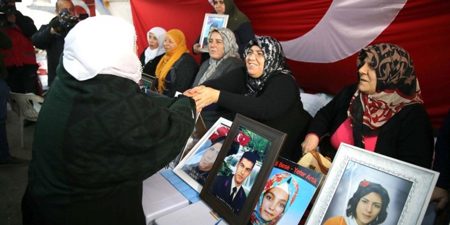 Evlatlarına Kavuşma Sevincini Diyarbakır Anneleriyle Paylaştılar