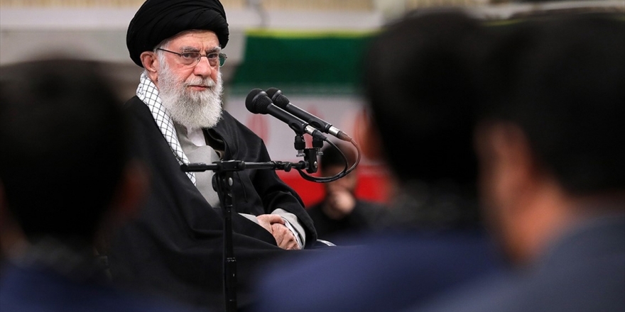 İran Lideri Hamaney: İran'ı Seven Herkes Seçimlere Katılsın