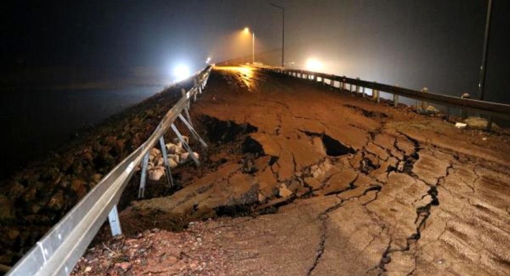 Bahadır Barajı'nda çatlama meydana geldi: Su boşaltılıyor, 4 köyde okullar tatil