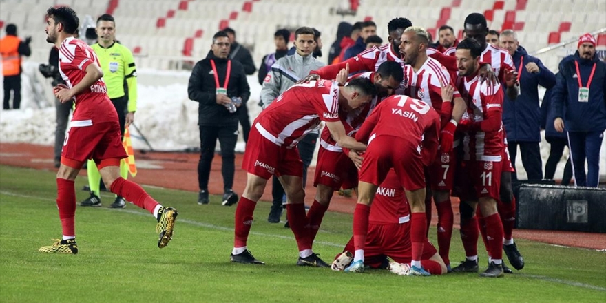 Demir Grup Sivasspor'dan Kritik Haftada Önemli Galibiyet