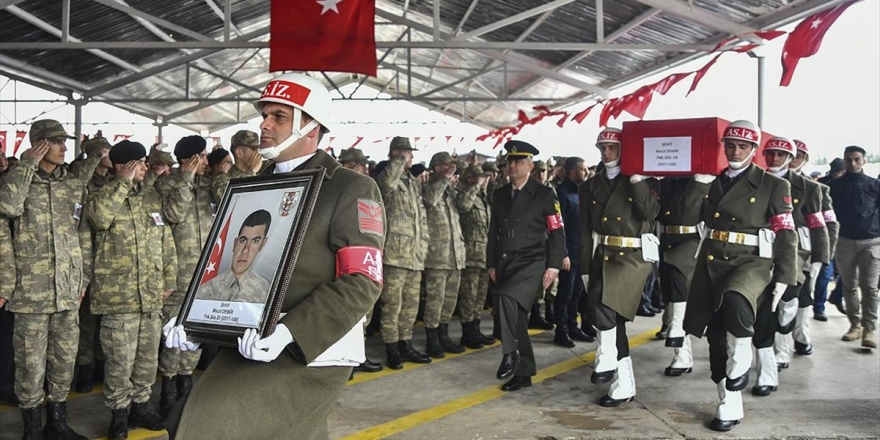 İdlib Şehidi Tankçı Sözleşmeli Er Mecit Demir Son Yolculuğuna Uğurlandı