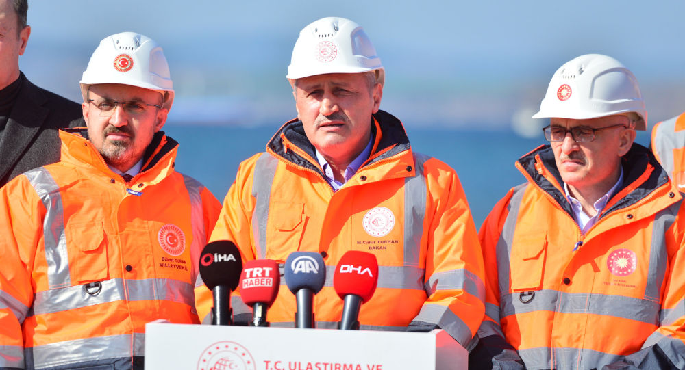 Turhan, "Başkalarının yaptığı silaha muhtaç olsak harekat yapamazdık"