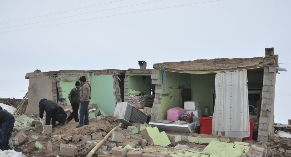 Van Başkale'de eğitime 15 gün ara