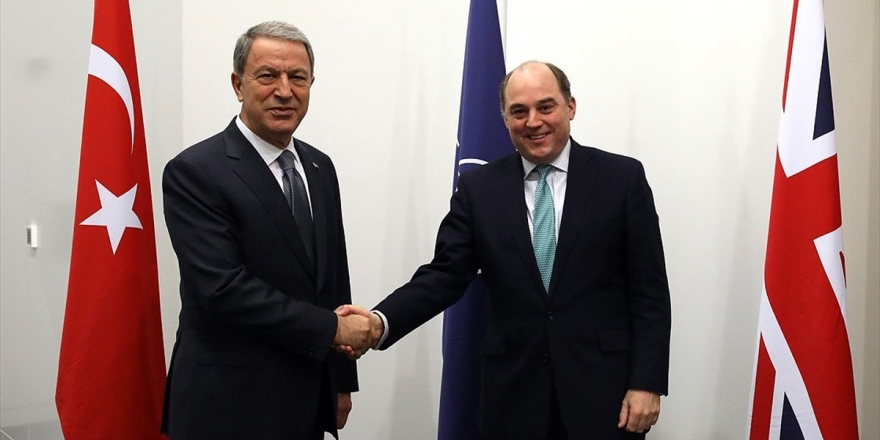 Milli Savunma Bakanı Akar İngiliz Mevkidaşı Wallace İle Telefonda Görüştü